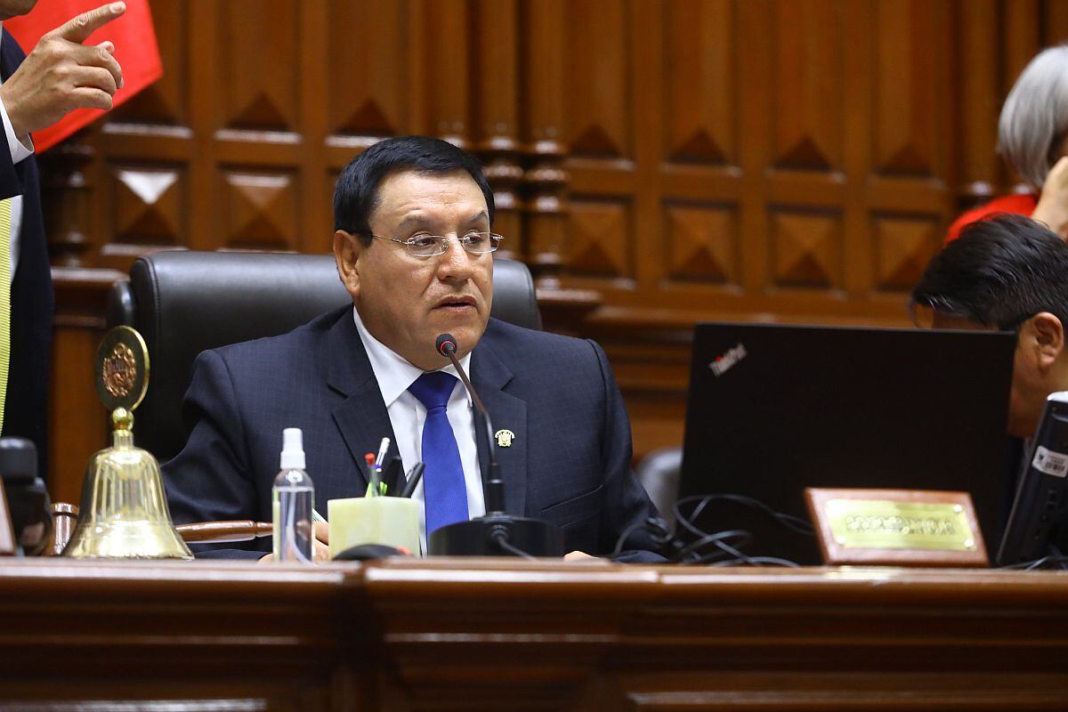 Alejandro Soto, presidente del Congreso, votó a favor de una ley que su propia defensa usó para hacer prescribir un caso en su contra. (Foto: Congreso)