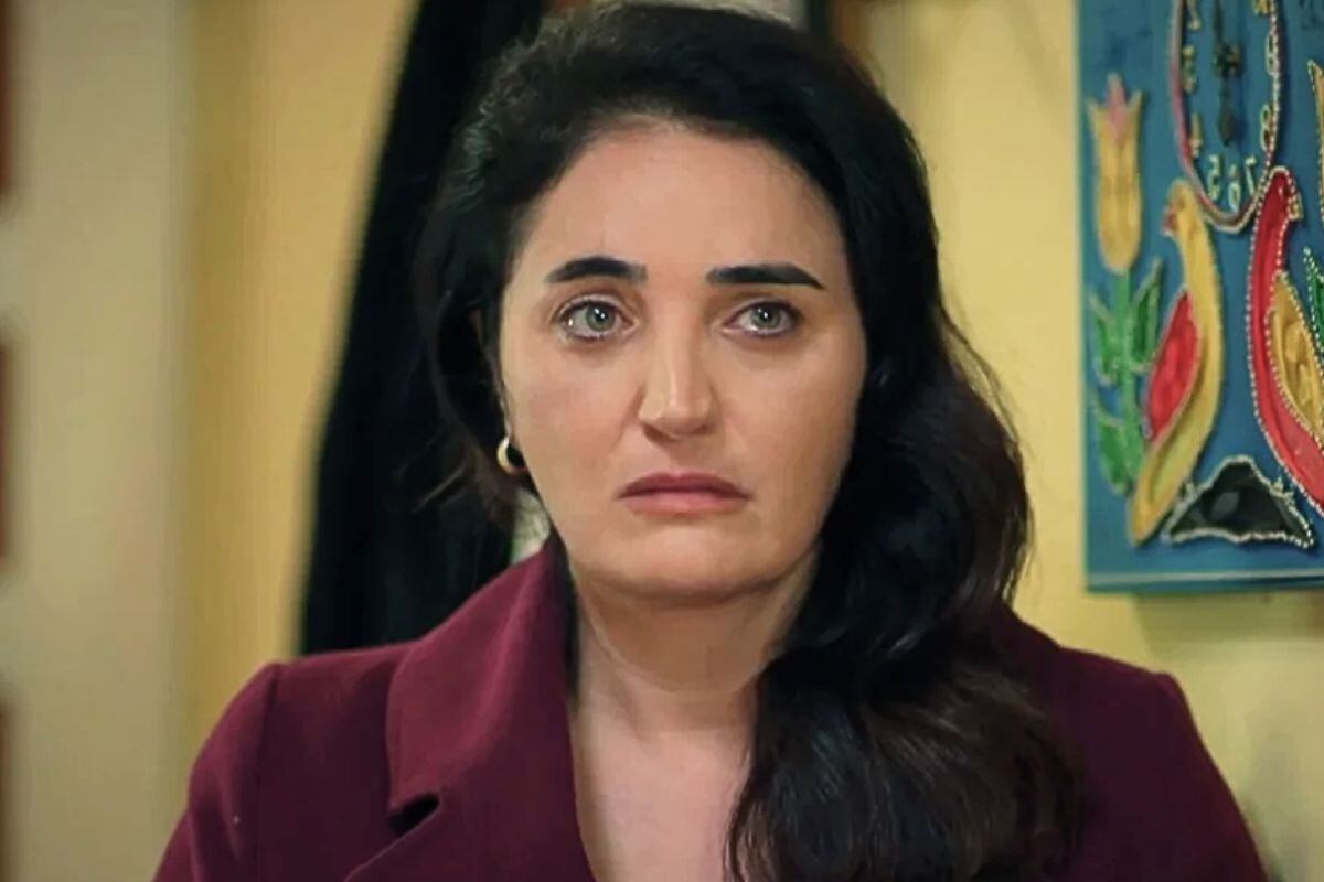 La actriz Fadik Sevin Atasoy como Sengül en la telenovela turca "Hermanos" (Foto: NG Medya)