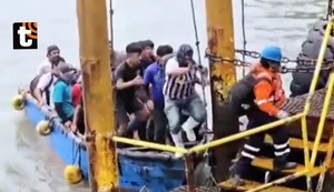 Tumbes: Marina de Guerra rescata a 30 pescadores sanos y salvos tras fuerte oleaje