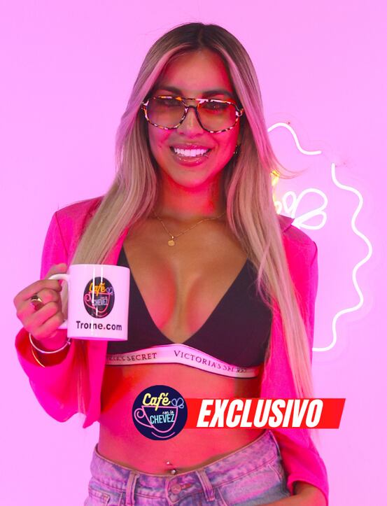 Gabriela Herrera en el Café con la Chevez