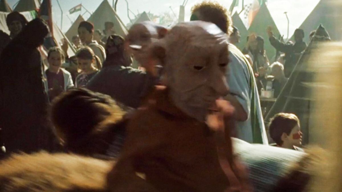 Dobby aparece junto a Winky en una secuencia de "El cáliz de fuego" (Foto: Warner Bros.)