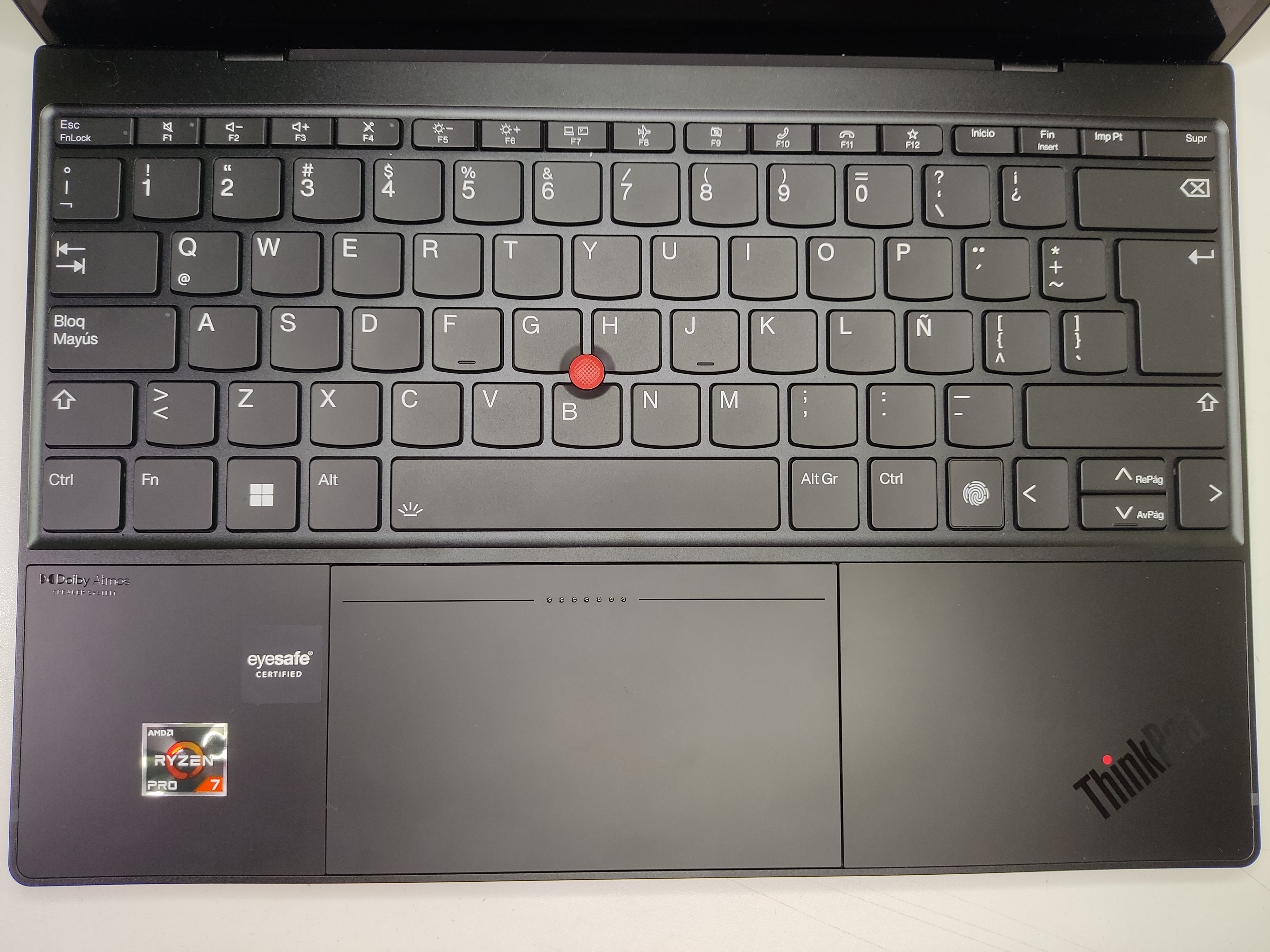 Lenovo ThinkPad Z13.
