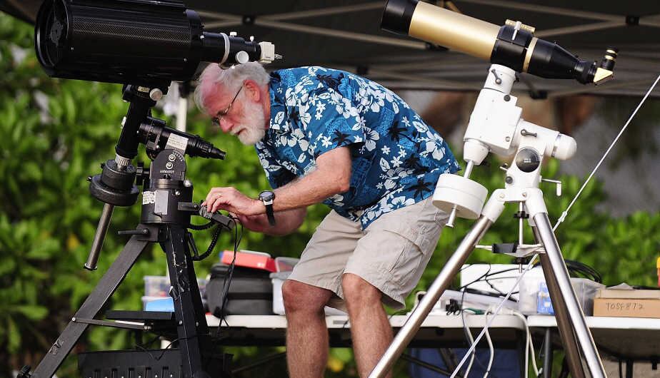 Personas alistándose para ver el eclipse (Foto: Referencial/Getty Images)