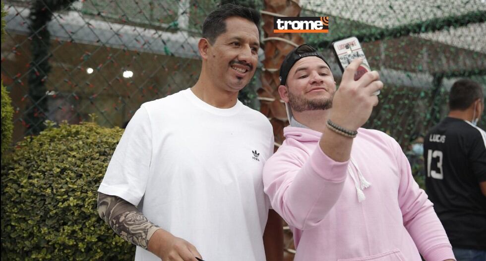 Sus familiares y amigos le decían que tiene 'un aire' a Lapadula, pero Fernando no pensó ganar el concurso de 'dobles'. Le piden selfies' y algunos dicen que antes del recortarse el cabello, el parecido era mayor. (Trome / Renzo Salazar)