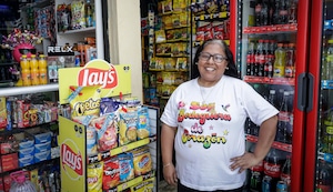 ‘La bodega es el corazón del barrio’, asegura emprendedora que abrió su negocio en Magdalena hace 16 años
