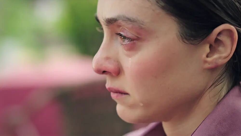 Gülben es rechazada por la mamá de Esat. (Foto: OG Medya)