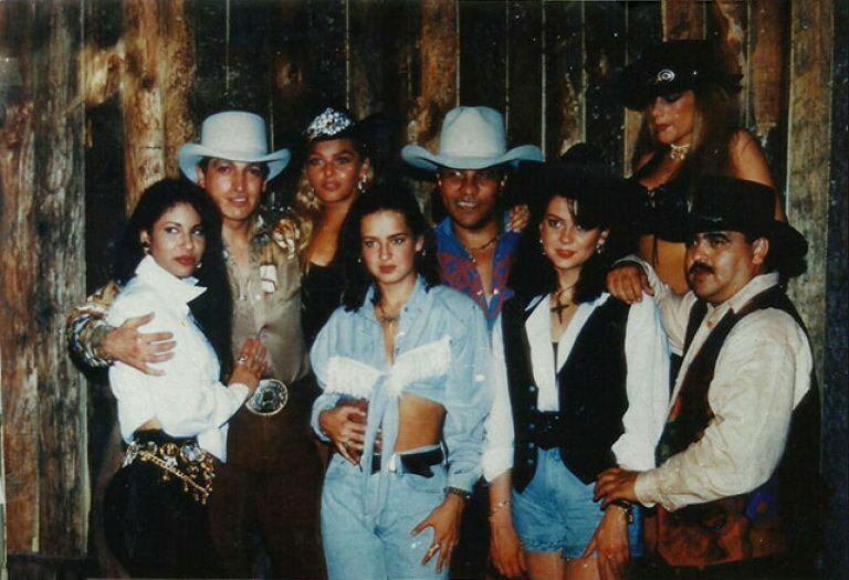 Selena Quintanilla tuvo una aparición especial en la telenovela mexicana “Dos mujeres, un camino”, creada y producida por Emilio Larrosa para Grupo Televisa en 1994 (Foto: Televisa)