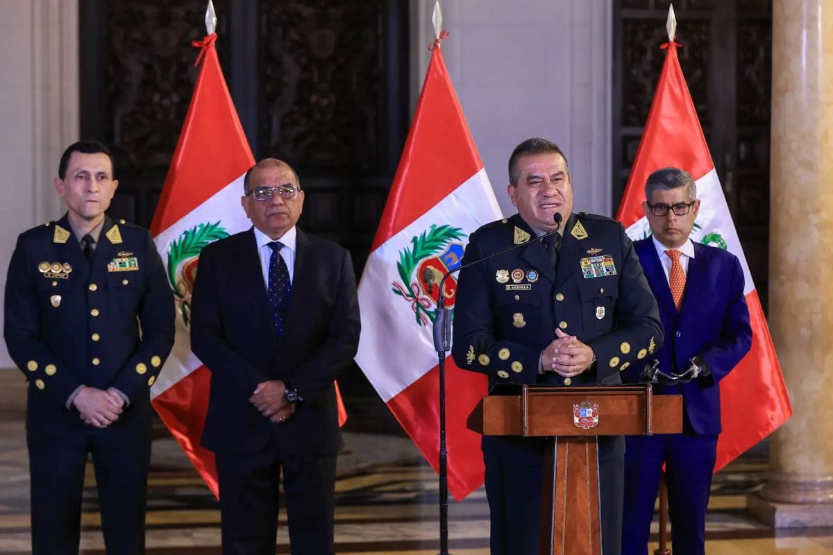 Óscar Arriola anunció desde Palacio de Gobierno que renunciaba como comandante general de la PNP para ser reemplazado por Fredy López. (Foto: Andina)