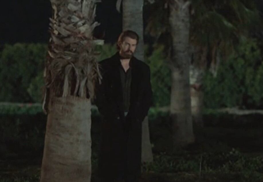 Fikret observa detenidamente todo lo que ocurre (Foto: Tims & B Productions)