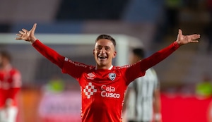 Neri Bandiera anota doblete en la goleada de Cienciano sobre Botafogo por la Sudamericana | VIDEO