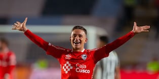 Nery Bandiera celebra el segundo gol de Cienciano sobre Botafogo. (@clubcienciano)