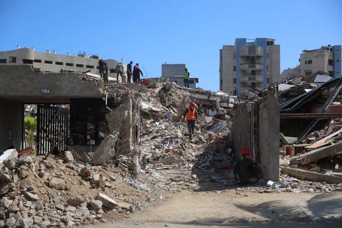El doble terremoto del 24 de junio deja hasta el momento 2,645 fallecidos, 12,666 heridos y más de 15,000 personas que perdieron sus viviendas en Venezuela. Foto: EFE.