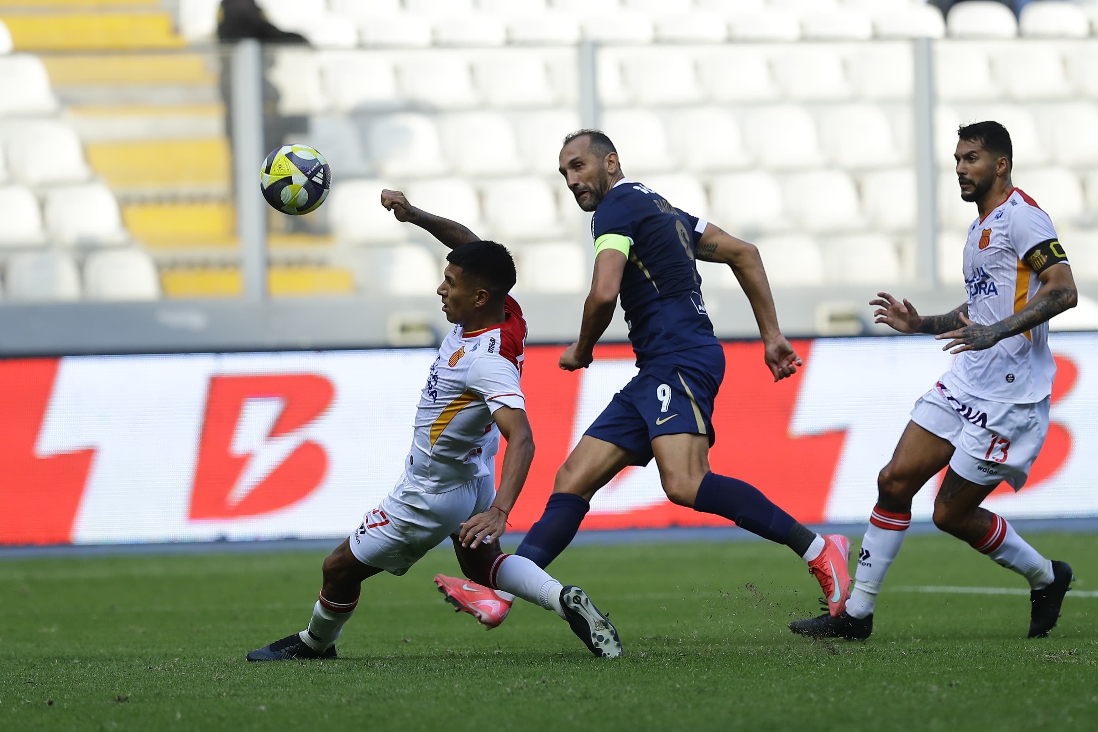 En el primer tiempo un tanto fue anulado a Hernán Barcos. (Fotos: Jesús Saucedo/@photo.gec)