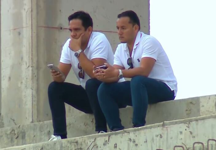 Desolado Richard Acuña por la derrota de su equipo. (Captura L1 MAX)