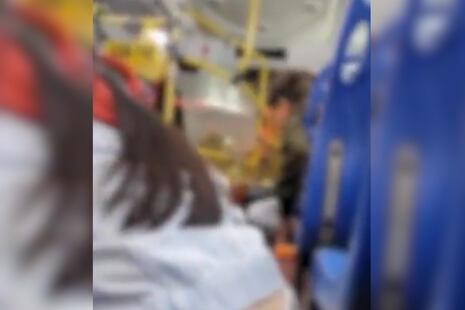 Extorsionadores matan a cobrador de bus frente a pasajeros: Los instantes de terror