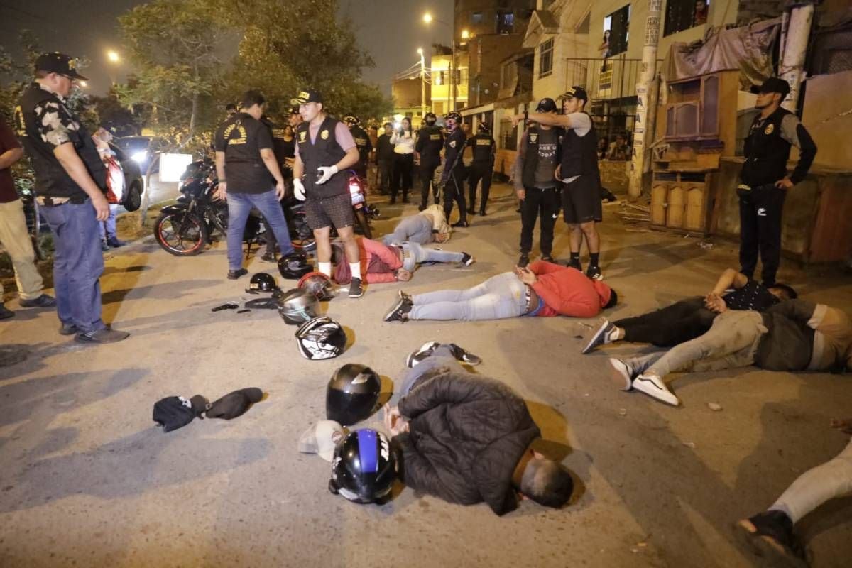 Siete venezolanos fueron detenidos por dedicarse a los préstamos gota a gota. (Julio Reaños /GEC)