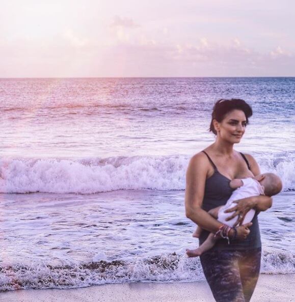 Aislinn Derbez cuando dio a luz a su hija (Foto: Instagram)