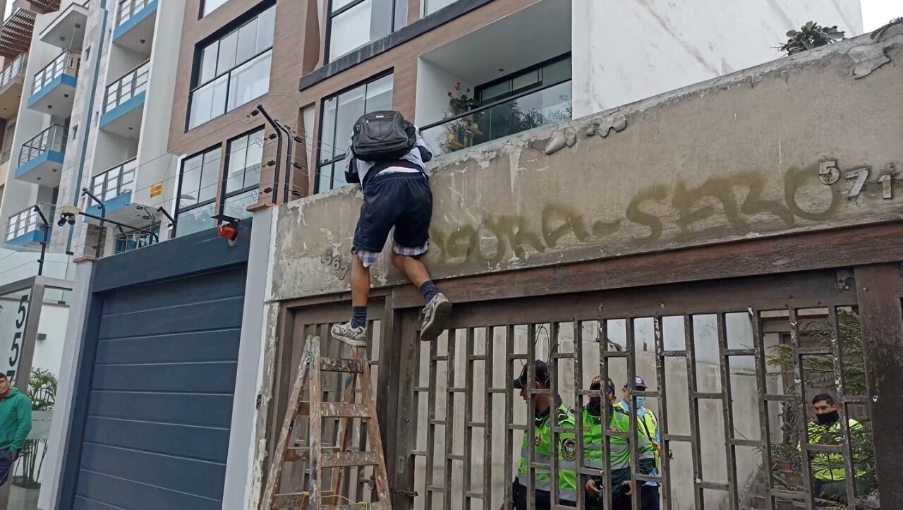 Sujeto fue retirado del inmueble, a donde ingresó para drogarse