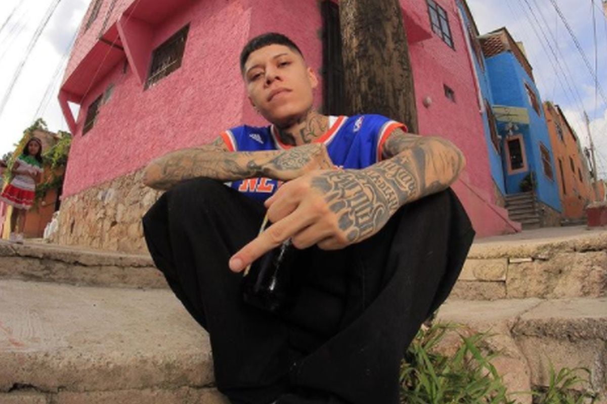 Además de su carisma, sus seguidores le tienen mucho aprecio por su humildad, según destacan en los comentarios de las fotos que sube en sus redes sociales (Foto: Santa Fe Klan / Instagram)