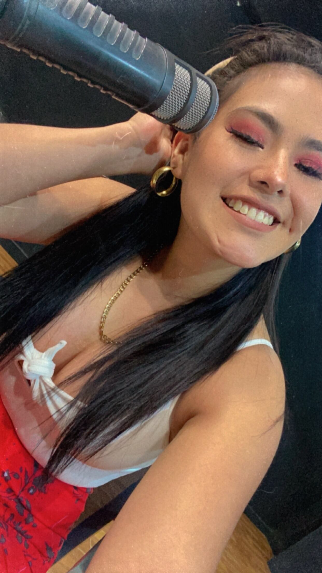 Conoce a Caroline Tello, la ‘Peque’ que cautiva con su voz en Papillón | ENTREVISTA