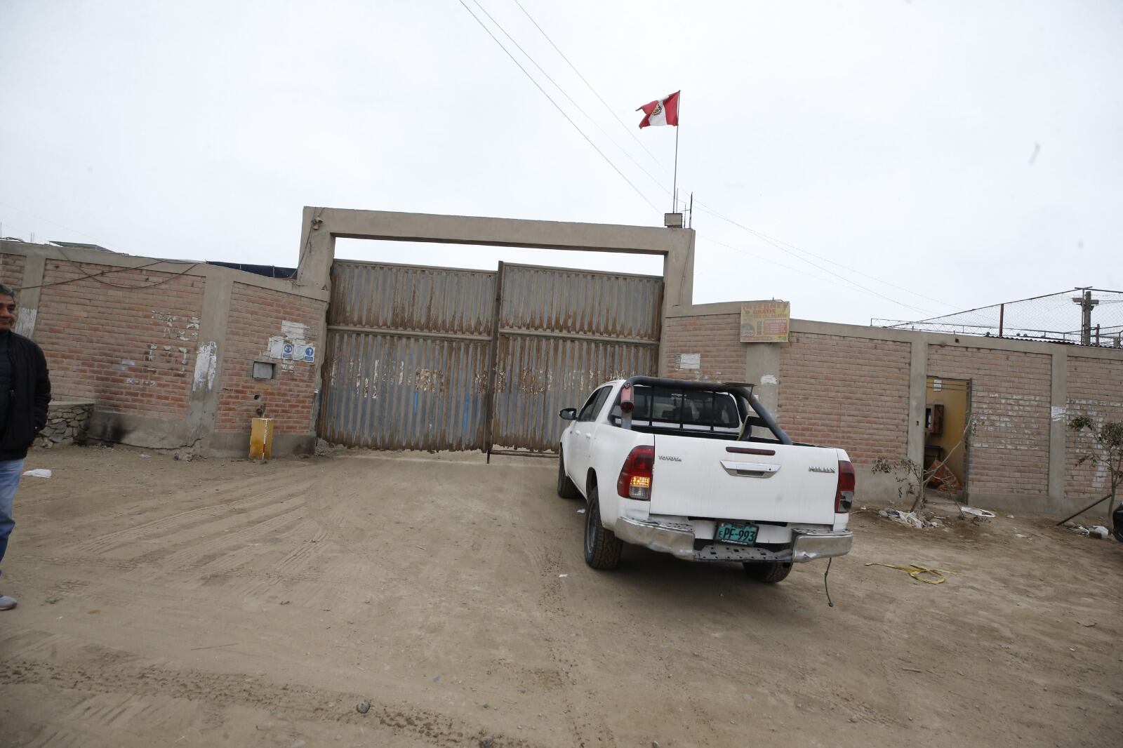 Policía llegó al paradero de la línea A de la empresa 'Santa Catalina' para iniciar las pesquisas.