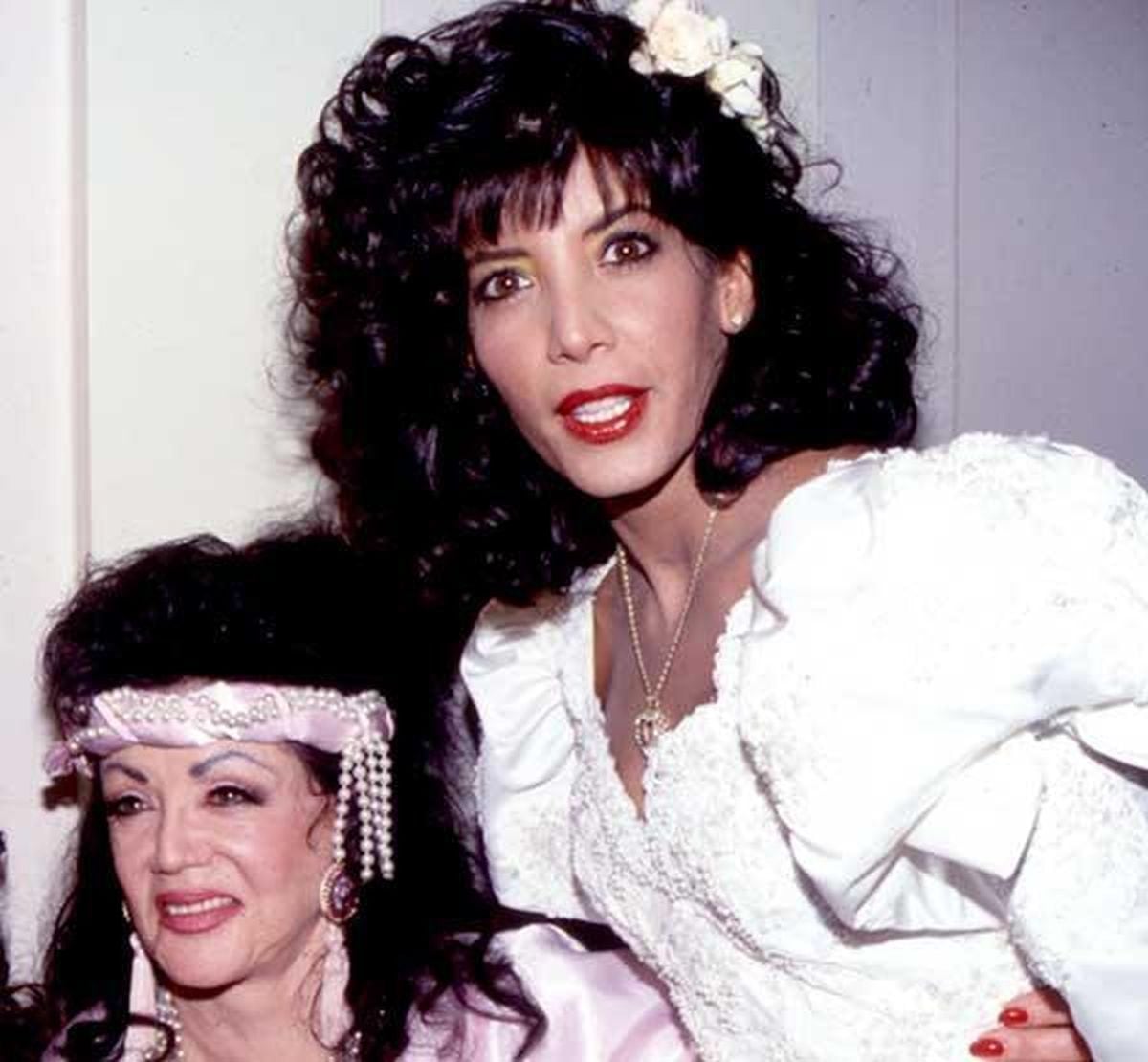 La madre de Stallone junto a su media hermana, Toni-Ann (Foto: yahoo.com)