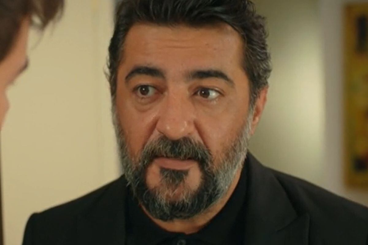 Celil Nalçakan como Akif Atakul en la telenovela turca "Hermanos" (Foto: NG Medya)