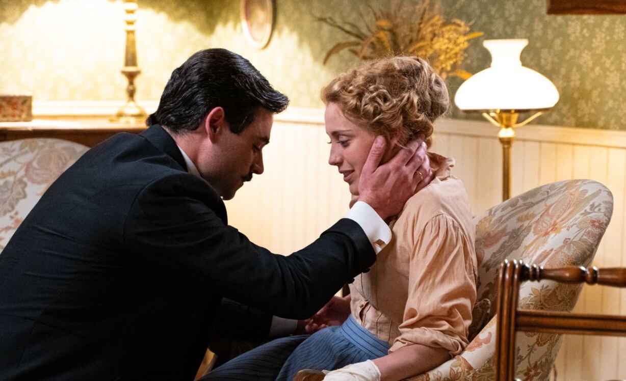 Manuel y Jana, protagonistas de La promesa (Foto: TVE)