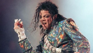 Pico TV: Michael Jackson se revuelca en su tumba