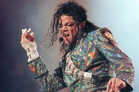 Pico TV: Michael Jackson se revuelca en su tumba