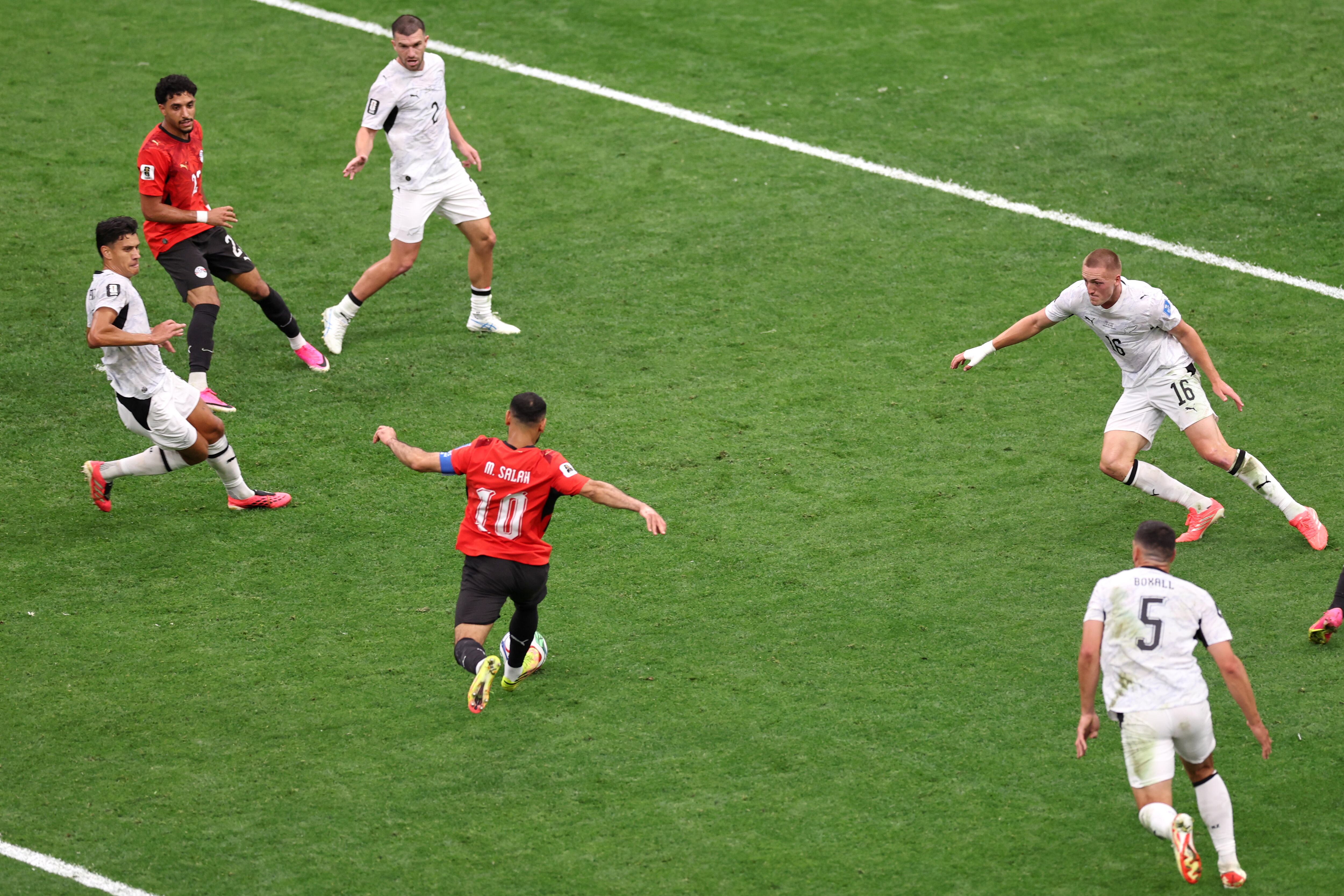 Excelente jugada entre Mohamed Salah y Mostafa Zico, que terminó en GOL. (AP Photo/Emma Peterson)