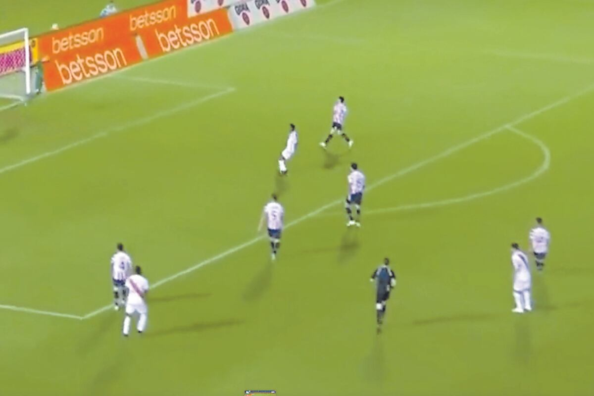 Paolo Guerrero en el Perú vs. Paraguay