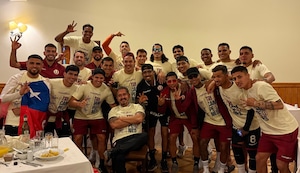 Con el billetazo que recibirá el tricampeón es para que por fin dejen de traer paquetazos