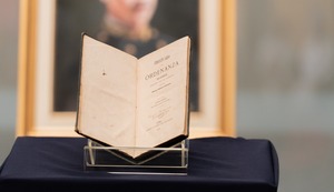 Histórico hallazgo: recuperan libro único con la firma de Enrique Bolognesi tras más de 100 años fuera del Perú