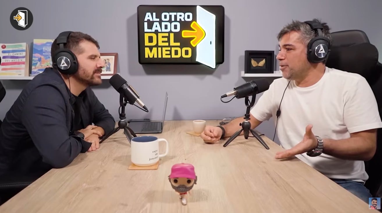 Renzo Schuller en podcast de José Pelaez.