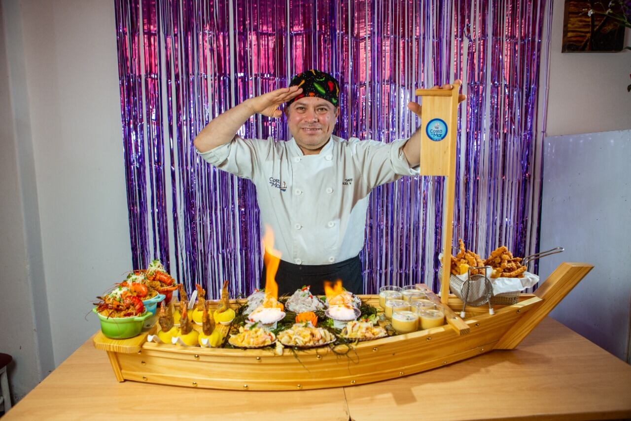 Es hijo de fundadores de Villa El Salvador