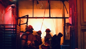 Cercado de Lima: voraz incendio deja a 16 familias sin hogar