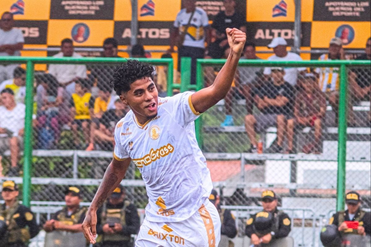 Juan Pablo festeja triunfo ante Sport Huancayo en Chongoyape (Foto: Liga1)
