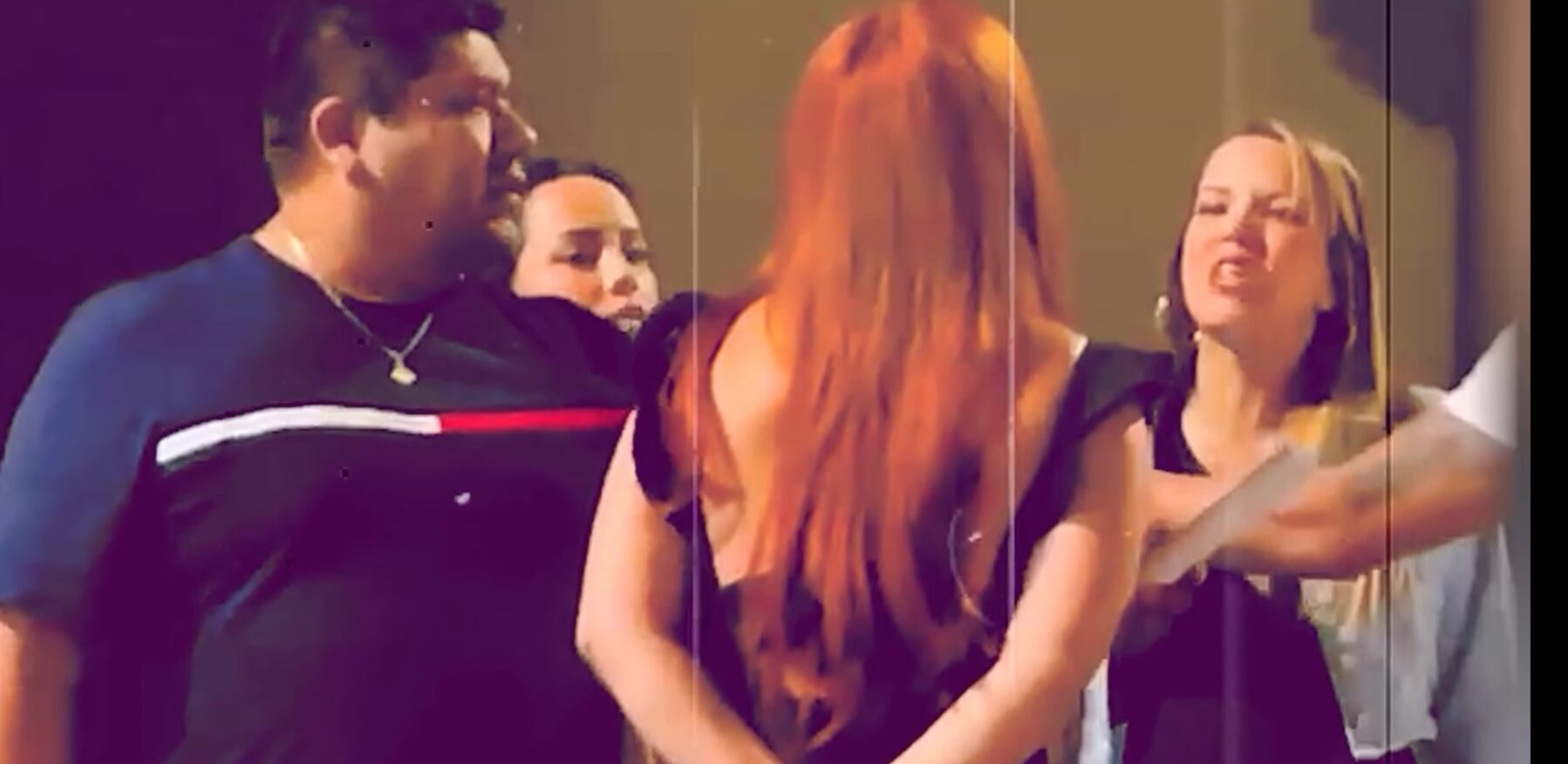 Las hermanas pelearon en un estacionamiento. (Difusión)