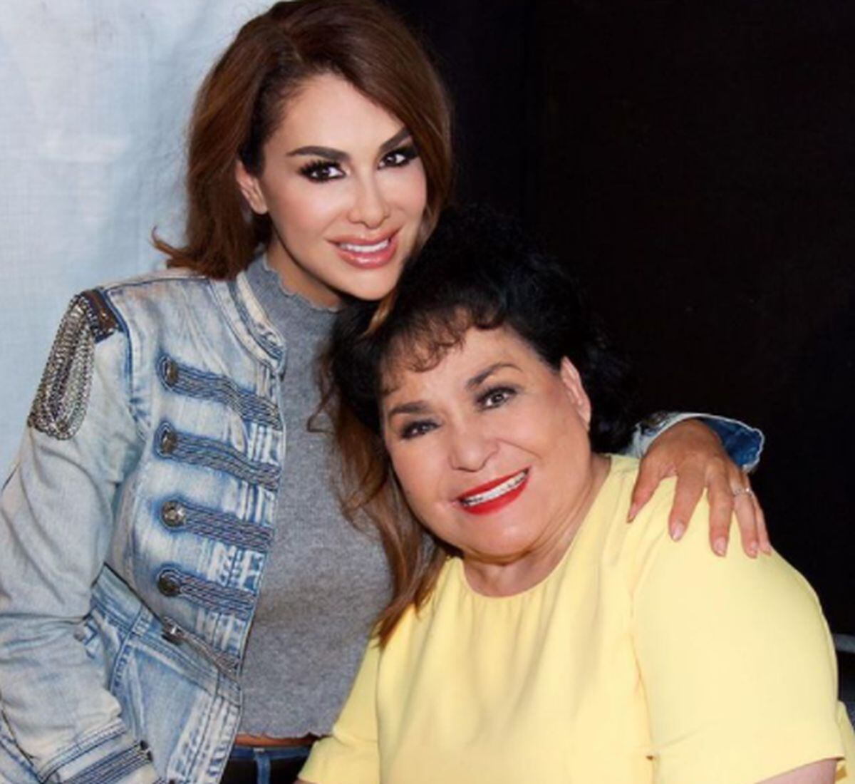 La actriz lamentó en sus redes sociales la partida de Carmen Salinas (Foto: Ninel Conde / Instagram)