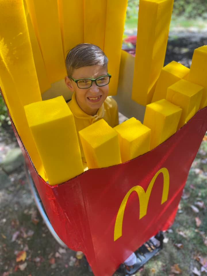 El niño se ganó un certificado de McDonald´s para comer papas fritas gratis durante un año. (Foto: Team Blake/Facebook)