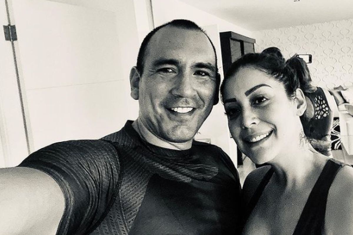 El 'Rey de los huevos' luce orgulloso de su pareja. (Foto: Rafael Fernández Instagram)