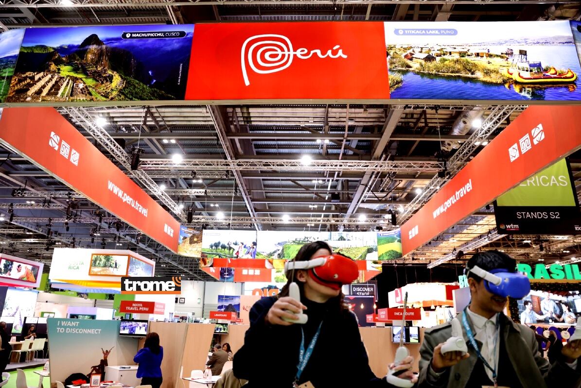 El Perú exhibe, incluso con realidad virtual, lo mejor de sus atractivos turísticos en FITUR 2024 la Feria Internacional de Turismo que se realiza en Madrid, España. (Mincetur/Promperú / Isabel Medina / Compos. Trome).