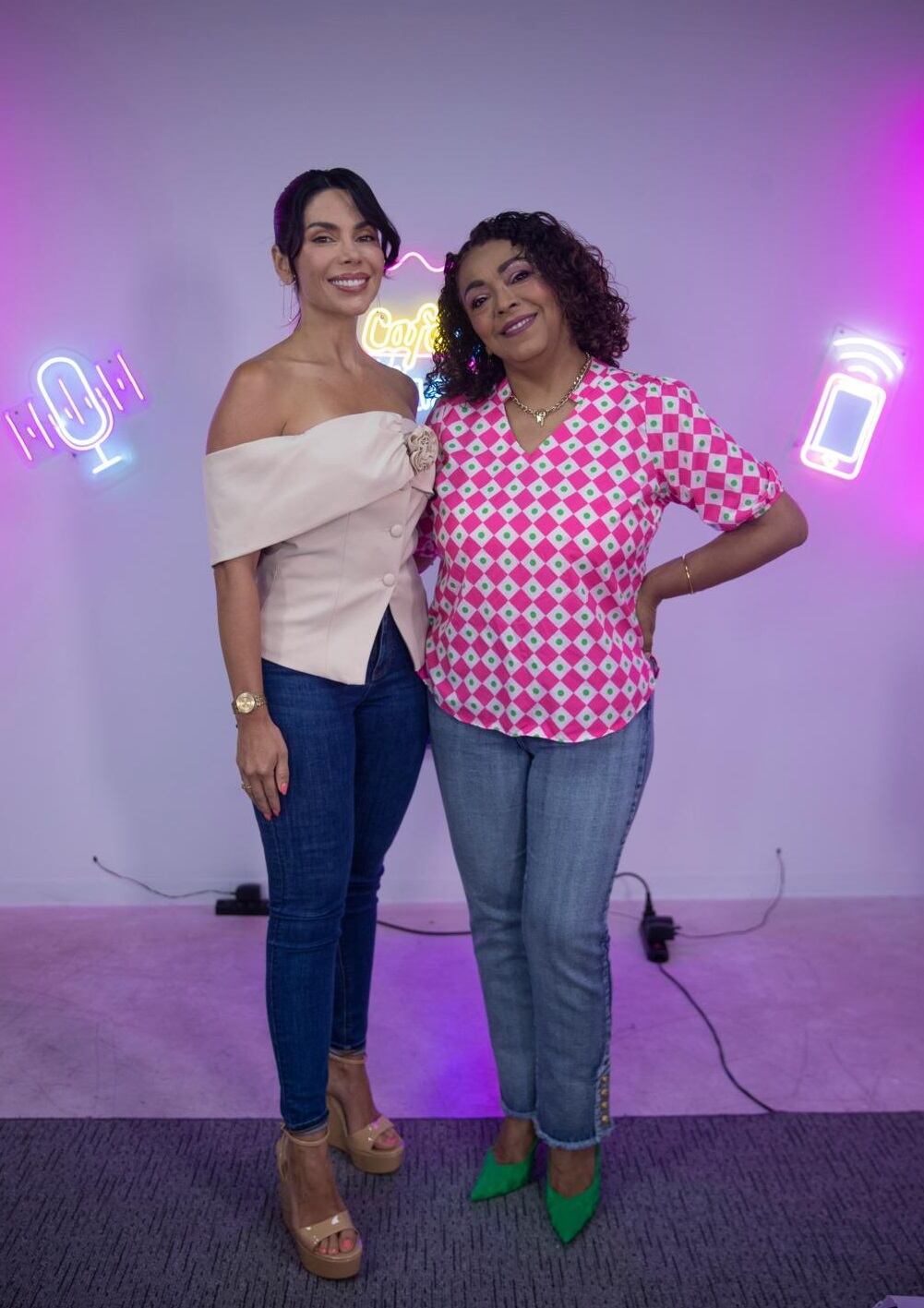 Ely Yutronic en el Café con la Chevez