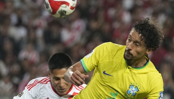 Marquinhos anticipó a Ruidíaz y marcó el gol del triunfo. Foto: AFP.