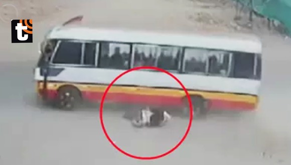 Madre e hija son atropelladas por cúster 'pirata'