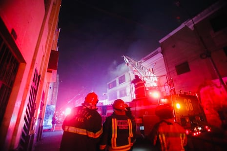 Infierno arrasa antigua quinta en el Centro Histórico de Lima | VIDEO