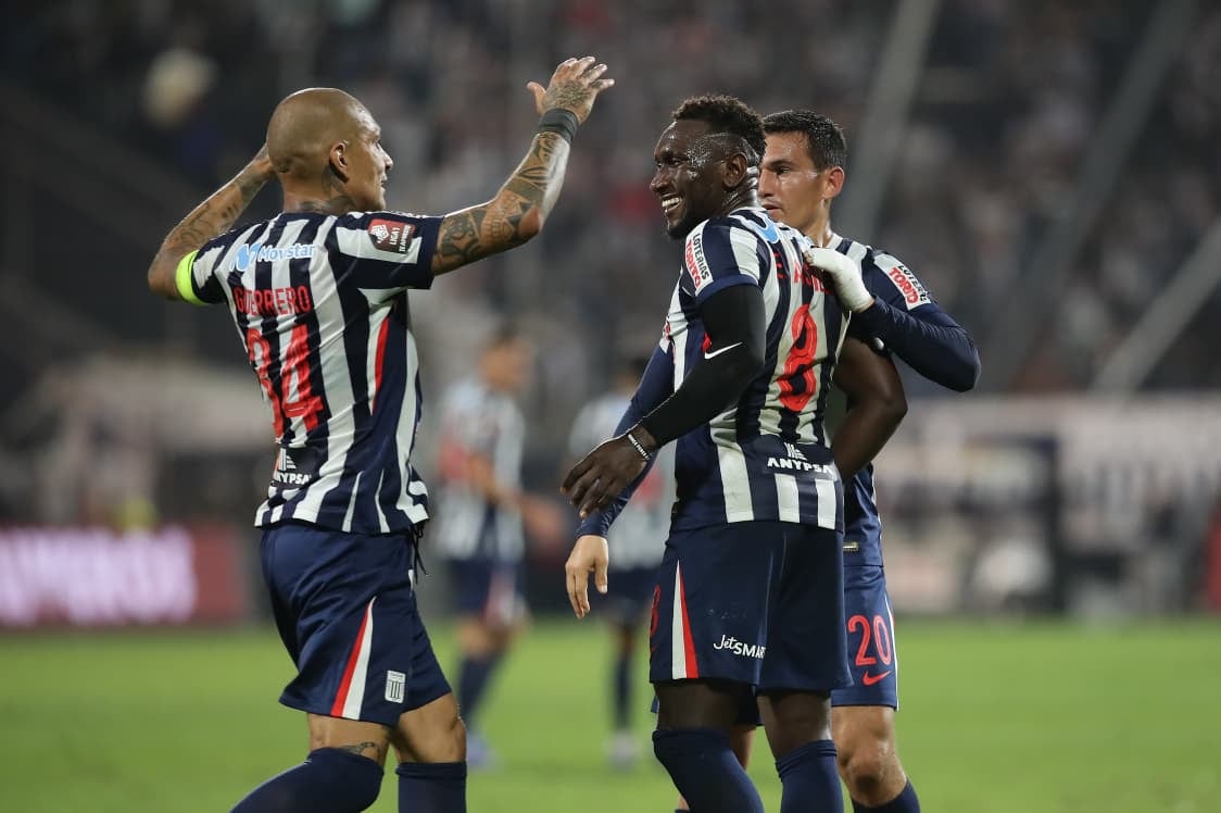 Eryc Castillo le dio el triunfo a Alianza Lima sobre Sport Huancayo con dos goles (Fotos: Jesús Saucedo /@photo.gec)