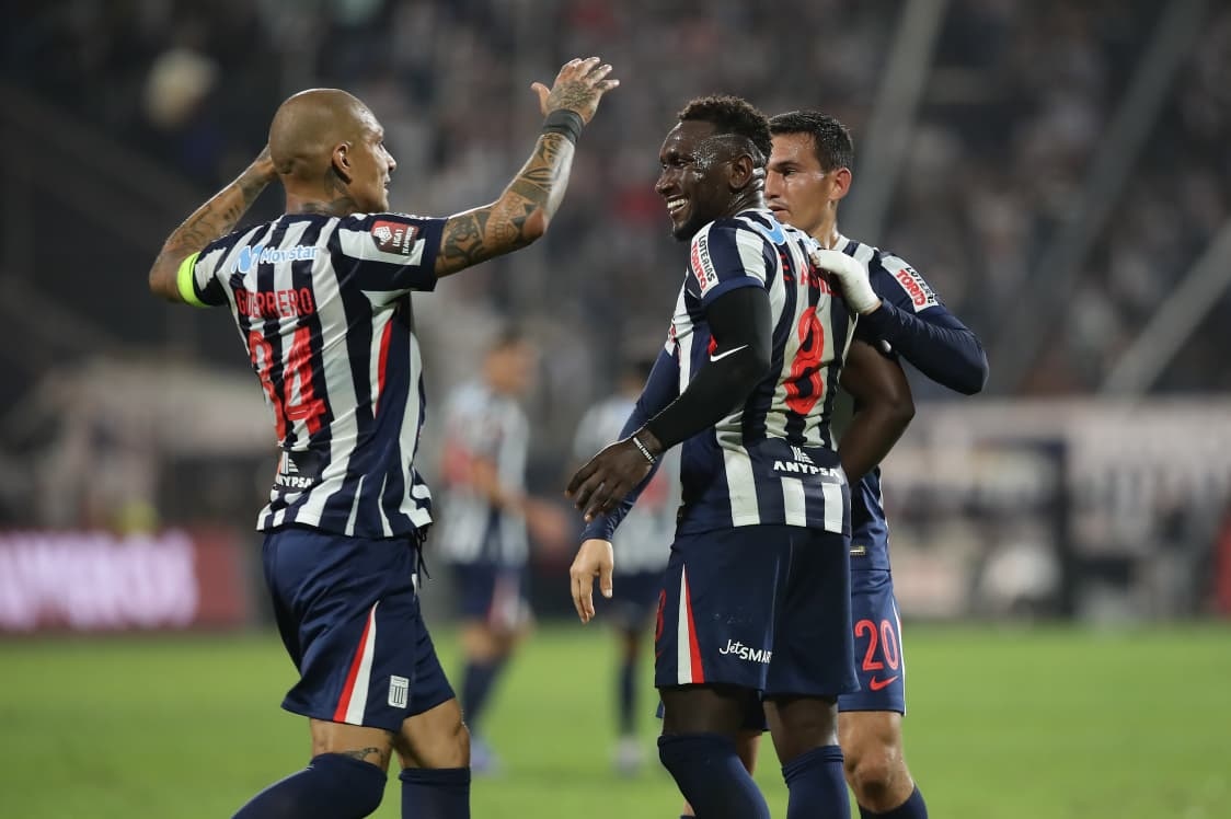 Eryc Castillo le dio el triunfo a Alianza Lima sobre Sport Huancayo con dos goles (Fotos: Jesús Saucedo /@photo.gec)