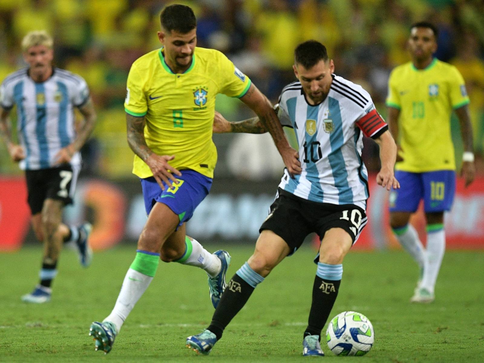 La Argentina de Leo Messi vuelva a tomar vuelo en las Eliminatorias 2026 tras vencer por 1-0 a Brasil en el Maracaná. (Foto: AFP)